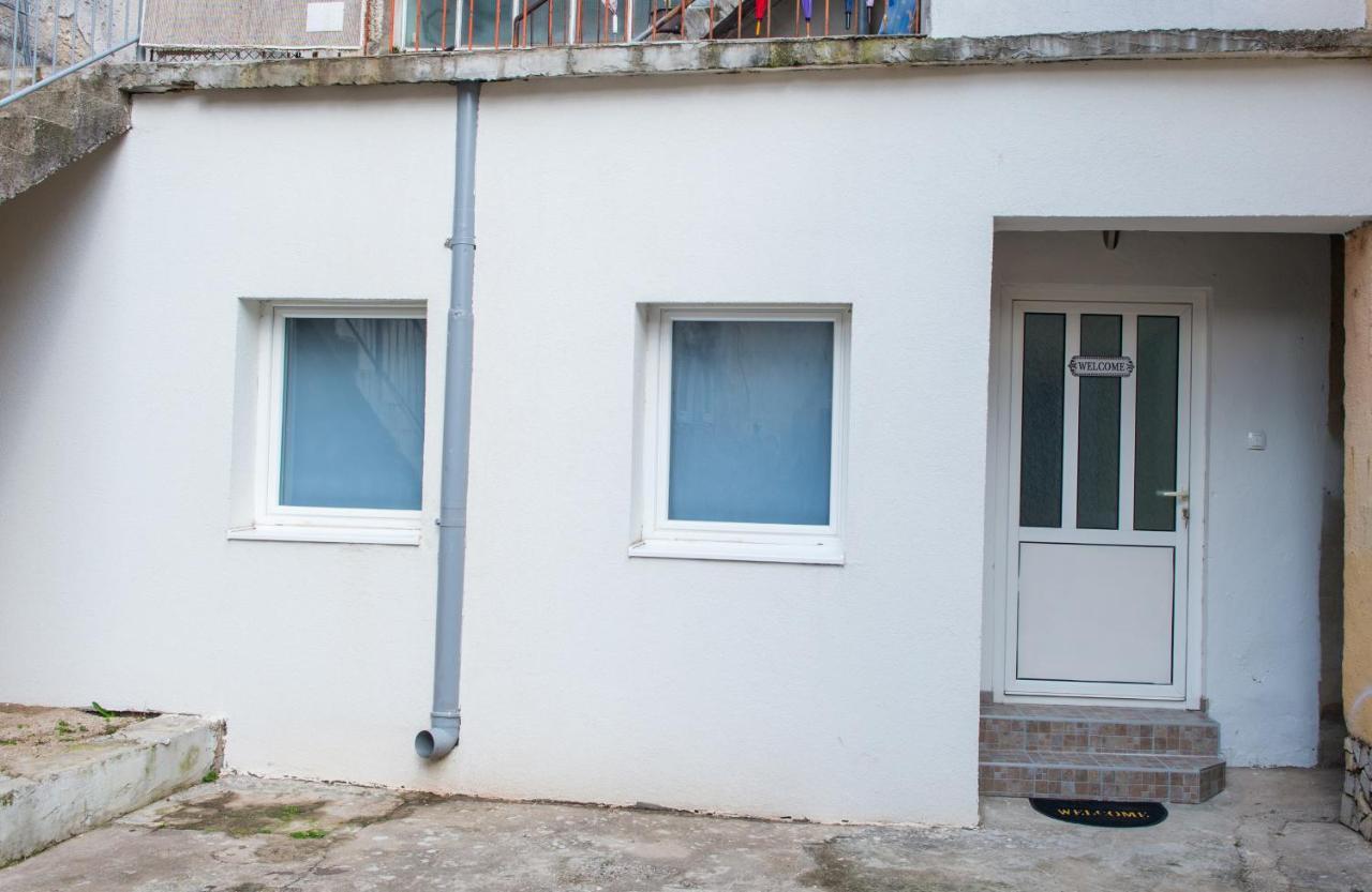 Cozy Corner Near Old Town Apartment Mostar Exterior foto